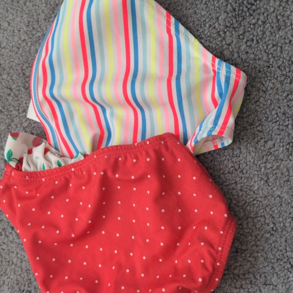 Lot of 3 swim sets EUC - Picture 5 of 5